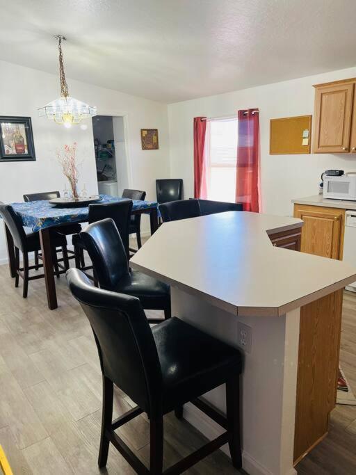 Death Valley/Prairiefire 3Bd/2Ba Home W/ Kitchen Pahrump Kültér fotó