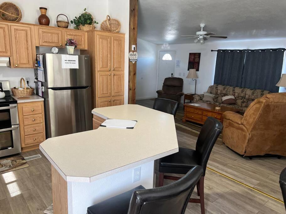 Death Valley/Prairiefire 3Bd/2Ba Home W/ Kitchen Pahrump Kültér fotó